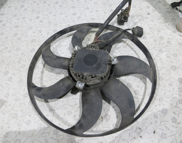 Вентилятор радиатора для Skoda Octavia A5 с 2004 г (1K0959455EA) купить с разбора в Челябинске