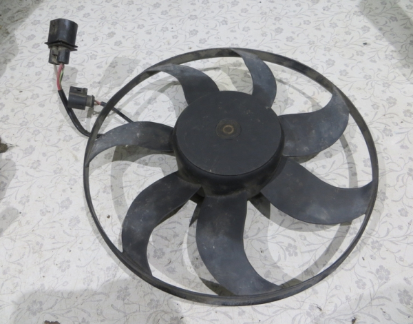 Вентилятор радиатора для Skoda Octavia A5 с 2004 г (1K0959455EA) купить с разбора в Челябинске