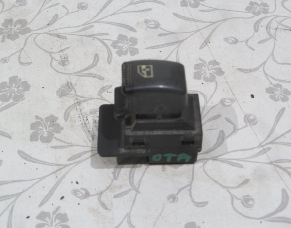 Кнопка электро стеклоподъёмника для Geely CK/Otaka с 2006 г купить с разбора в Челябинске