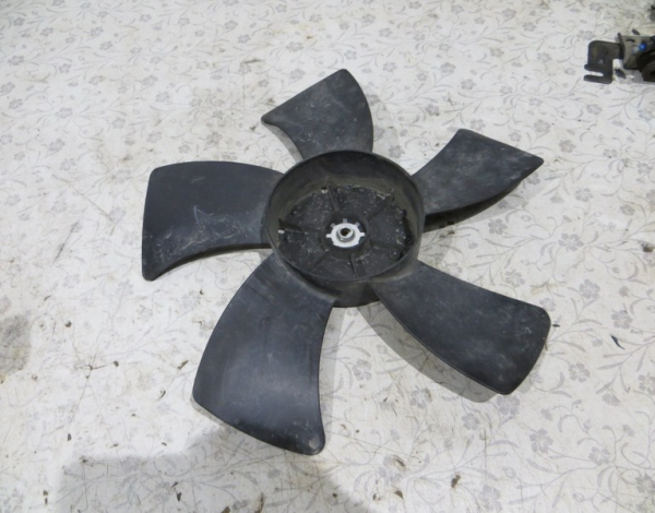 Крыльчатка вентилятора радиатора для Mazda 6 GH с 2007 г купить с разбора в Челябинске