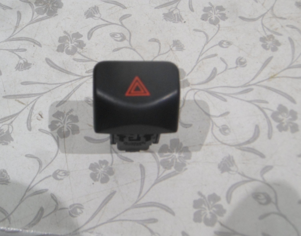 Кнопка аварийной сигнализации для Nissan Note E11 с 2006 г (252901U600) купить с разбора в Челябинске