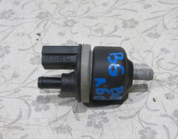 Электромагнитный клапан вентиляции абсорбера для Volkswagen Passat B6 с 2005 г (06D133517C) купить с разбора в Челябинске
