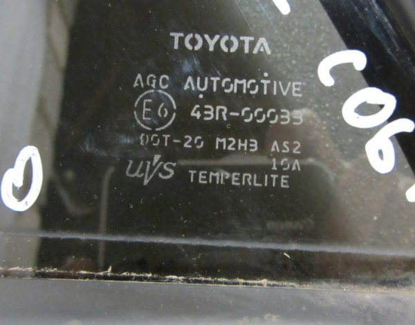 Стекло задней левой двери для Toyota Corolla E150 с 2006 г (6812412800) купить с разбора в Челябинске