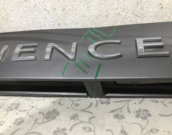 Накладка крышки багажника для Renault Fluence купить с разбора в Челябинске