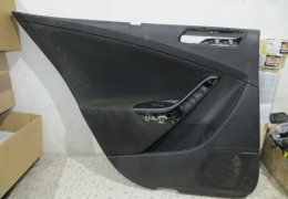 Обшивка задней левой двери для Volkswagen Passat B6 с 2005 г (3C5867211JM) в наличии на складе