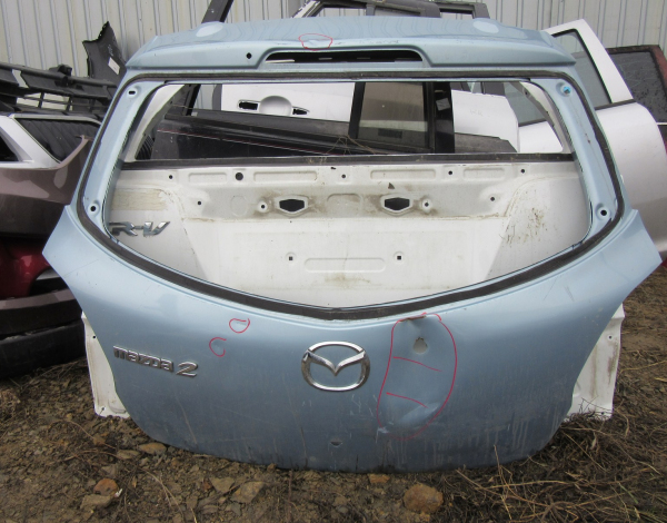 Дверь багажника для Mazda 2 купить с разбора в Челябинске