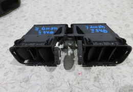 Дефлектор воздушный центральный для Skoda Fabia 2 с 2007 г (5J082095H125) в наличии на складе
