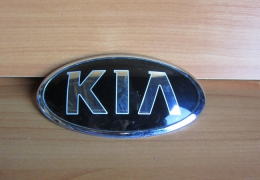Эмблема на крышку багажника для Kia Rio 3 с 2011 г (863104Y200) в наличии на складе