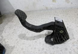 Педаль сцепления для Skoda Fabia 2 с 2007 г (06RU721059) в наличии на складе