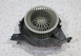 Моторчик отопителя для Skoda Fabia 2 с 2007 г (6R1819015) в наличии на складе