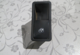 Кнопка стеклоподъемника для Opel Astra H (13228711) в наличии на складе