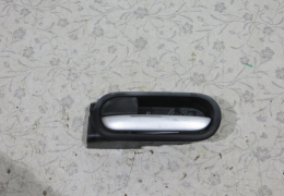 Ручка двери задняя левая внутренняя для Mazda CX-7 с 2007 г (EH4573330A02) в наличии на складе