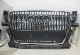 Решётка радиатора Audi Q5 8R в наличии на складе