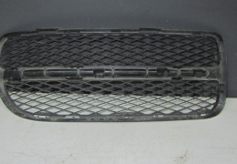 Решётка переднего бампера правая для Volkswagen Touareg с 2002 г (7L6853666A) в наличии на складе