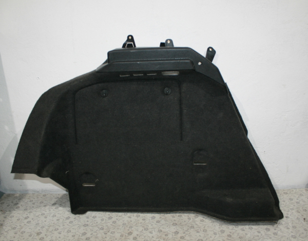 Обшивка багажника левая нижняя для Opel Astra H с 2004 г (13255723) купить с разбора в Челябинске