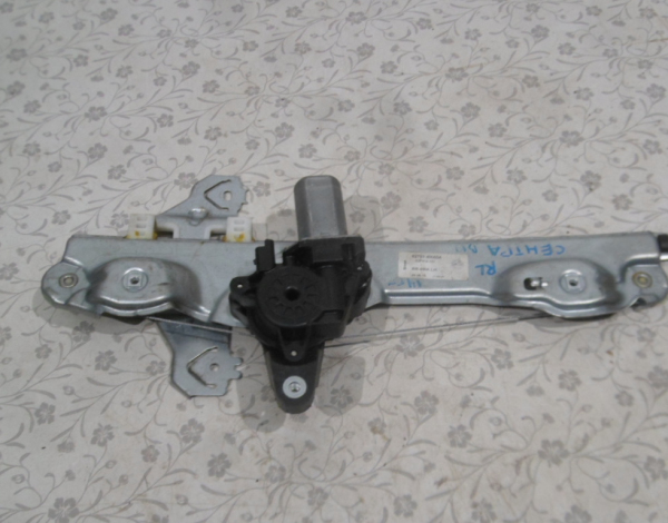 Стеклоподъёник электрический задний левый для Nissan Sentra B17 с 2014 г (827014MA0A) купить с разбора в Челябинске