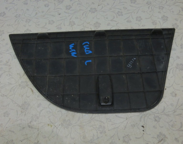 Крышка багажного ящика левая для Kia Ceed с 2007 г (857111H610) купить с разбора в Челябинске