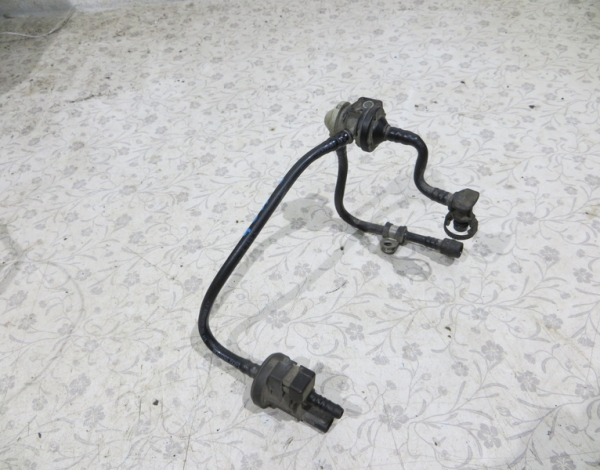 Клапан вентиляции картерных газов для Volkswagen Golf 6 с 2009 г (06J133781CE) купить с разбора в Челябинске
