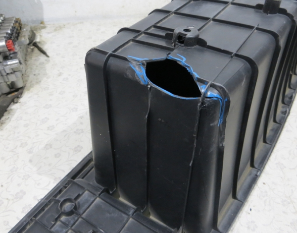Инструментальный ящик в багажнике для Kia Ceed с 2007 г (857151H610) купить с разбора в Челябинске