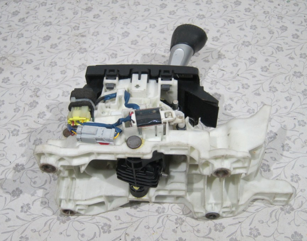 Селектор КПП вариатор для Mitsubishi lancer 10 с 2007 г (2400A049) купить с разбора в Челябинске