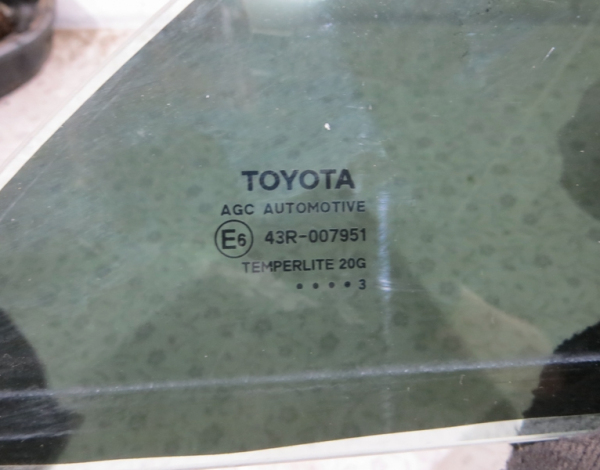 Стекло (форточка)  задней правой двери для Toyota Camry V50 с 2011 г (6812333080) купить с разбора в Челябинске