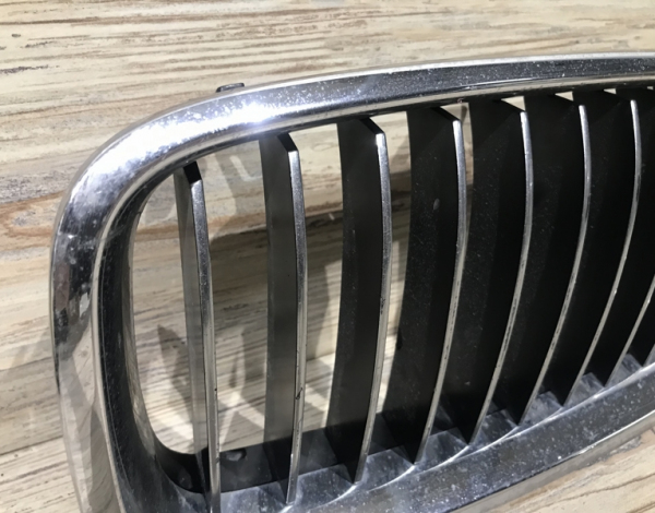 Решетка радиатора левая BMW 3 F30 купить с разбора в Челябинске