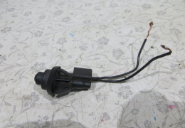 Выключатель (датчик) концевой для Lada Largus с 2012 г (7700427640B) в наличии на складе