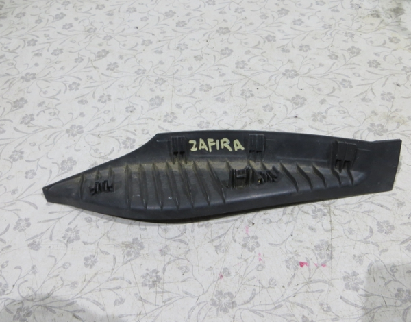 Накладка торпедо боковая правая для Opel Zafira с 2005 г (13162483) купить с разбора в Челябинске