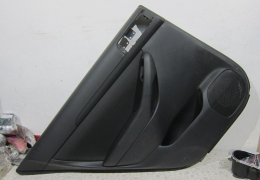 Обшивка задней левой двери для Toyota Avensis T250 с 2003 г (6764005A80) в наличии на складе