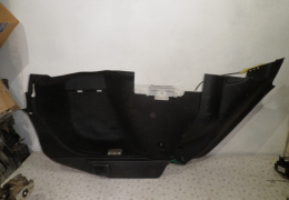Обшивка багажника правая для Mitsubishi Lancer X с 2007 г (7230A106XA) в наличии на складе