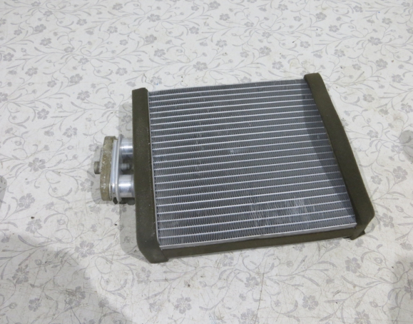 Радиатор отопителя для Skoda Fabia 2 с 2007 г (6Q0819031) купить с разбора в Челябинске
