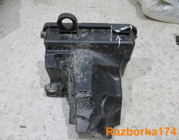 Корпус воздушного фильтра нижняя часть для Mazda 3 BM с 2013 г (P501133AY) купить с разбора в Челябинске