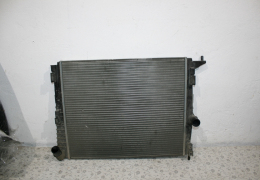 Радиатор охлаждения для Renault Logan с 2005 г (214104453R) в наличии на складе