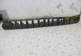Направляющая заднего бампера левая для Skoda Roomster с 2006 г (5J7807863) в наличии на складе