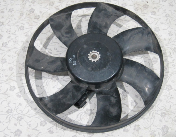 Вентилятор радиатора кондиционера для Datsun On-do с 2014 г купить с разбора в Челябинске