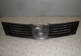 Решетка радиатора для Nissan Tiida до 2010г (62310EM30A) в наличии на складе