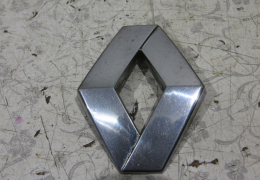 Эмблема решётки радиатора для Renault Logan в наличии на складе