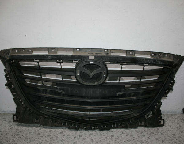 Решётка радиатора для Mazda 3 BM с 2013 г (BHN150712) купить с разбора в Челябинске